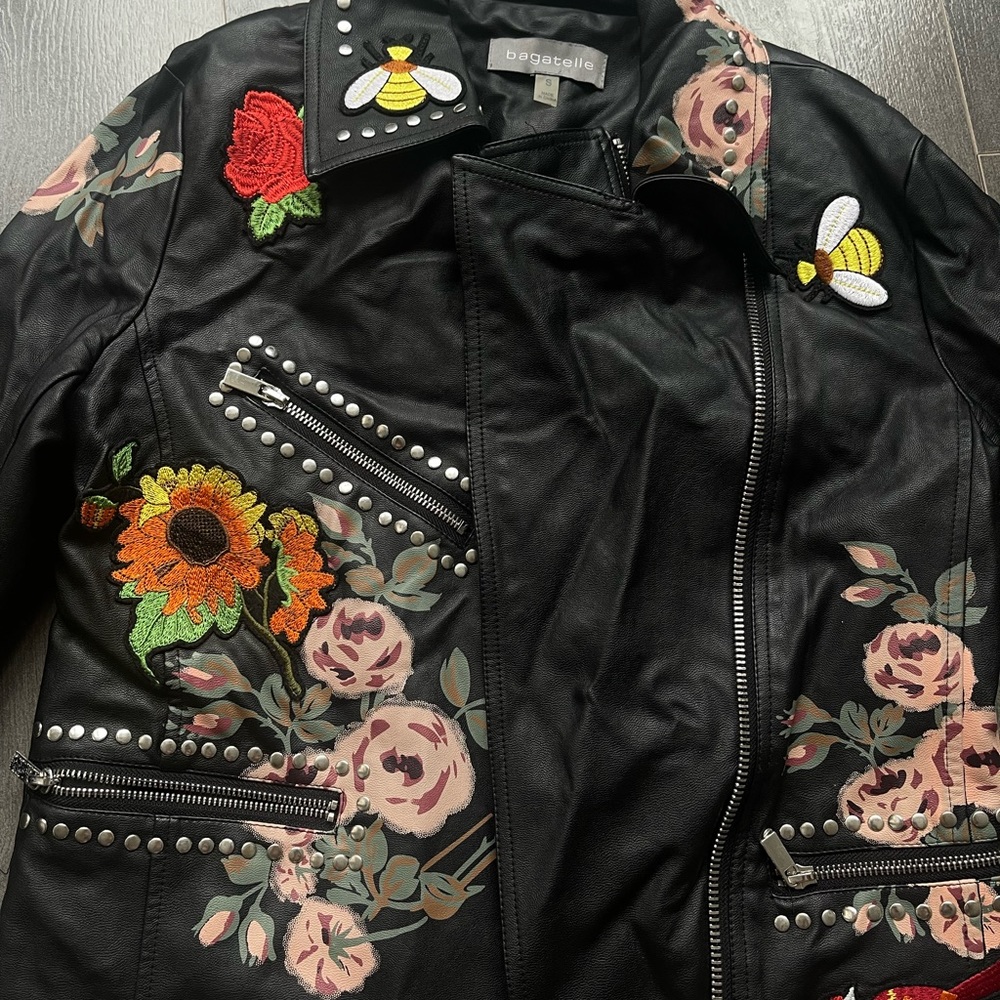 Beautiful leather jacket - Picture 5 of 6